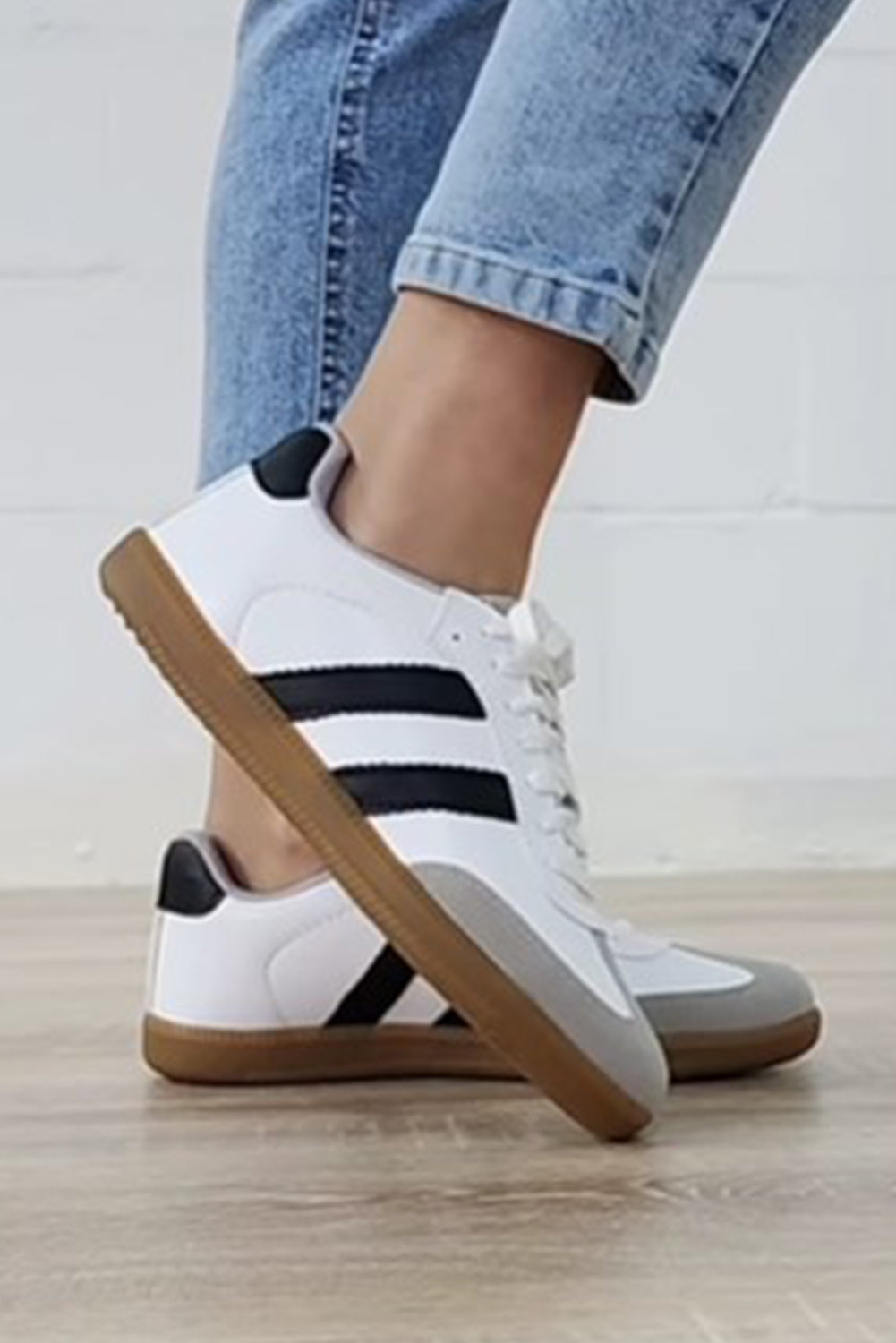 Willa Striped Lace-up Flat Sneakers