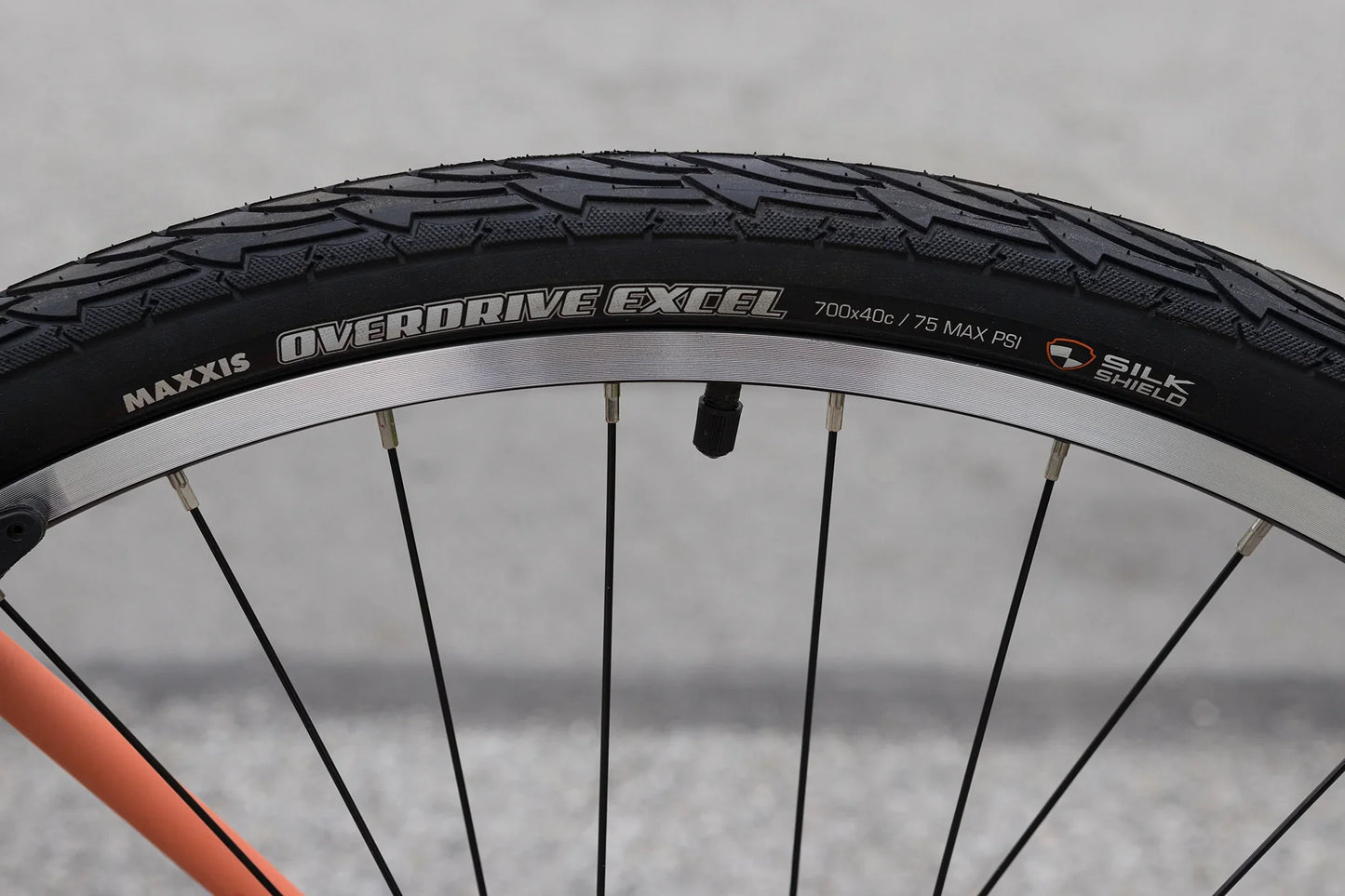 Fairdale Lookfar Step-Thru Complete Cruiser Bike - Matte Coral Red