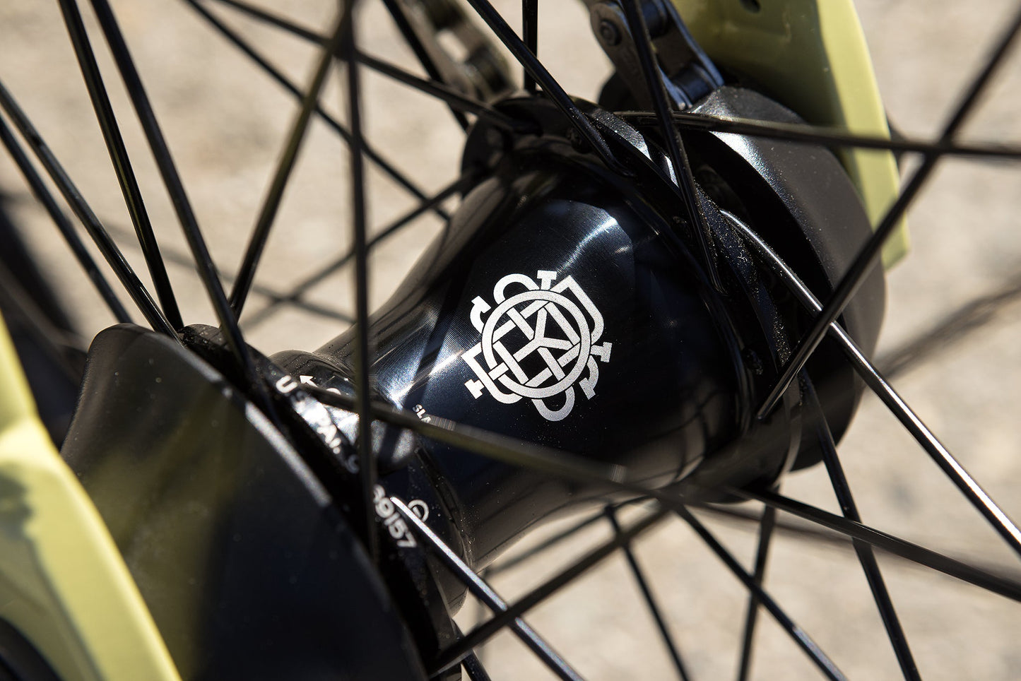 Sunday Soundwave Special (FC) 21″ Complete BMX Bike - Gloss Notepad Yellow (LHD)